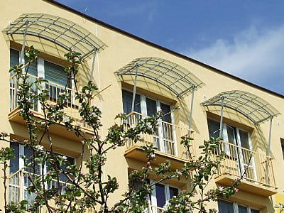 Zadaszenie nad balkony ICOPAL Daszek Fastlock® 3,0 BALKON aluminiowy kolor: RAL 9006 (290x102cm)
